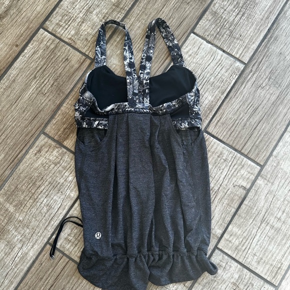 Lululemon tank with built in bra. Like new. Worn less than 5 times - Picture 2 of 2